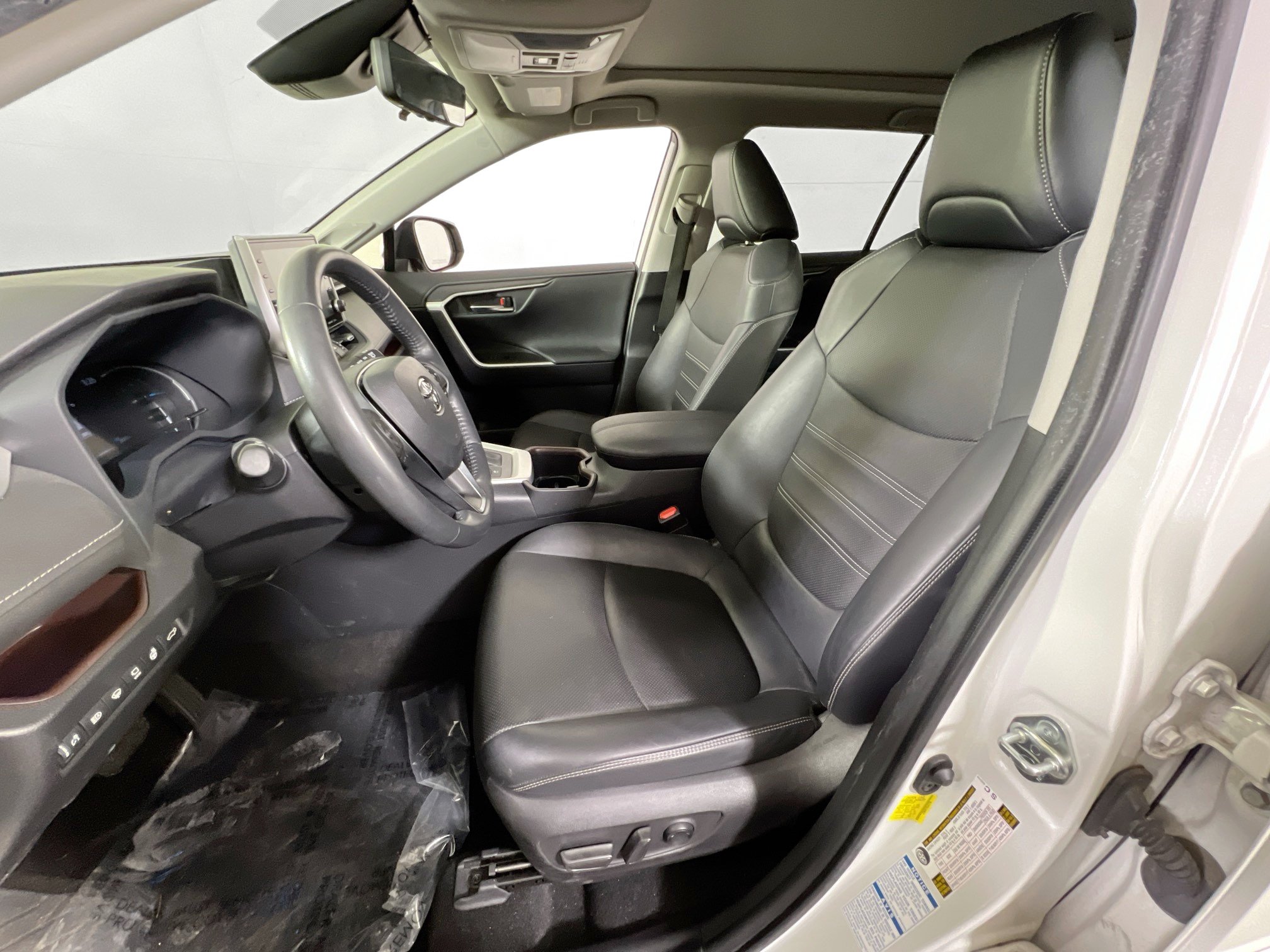 Used 2022 Toyota RAV4 Limited AWD/4WD image 20