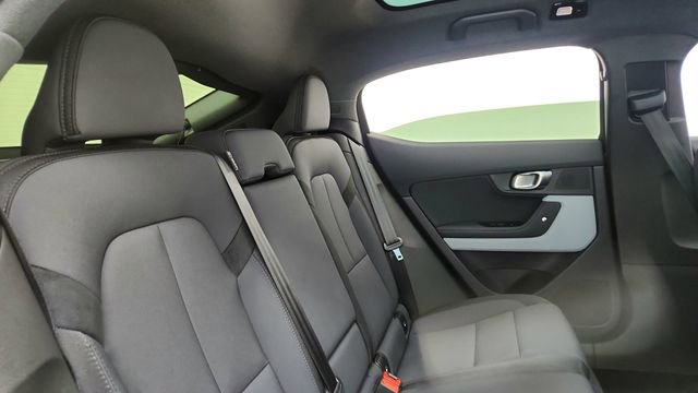 Used 2024 Polestar Polestar 2 image 25