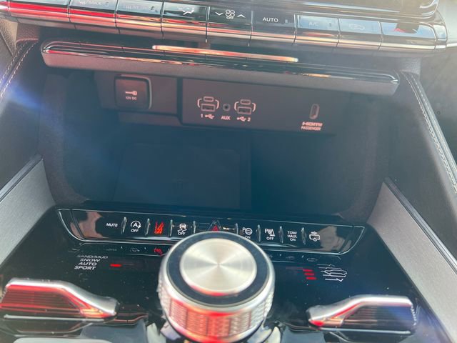 New 2024 Jeep Wagoneer L Series II w/ Convenience Group I image 41