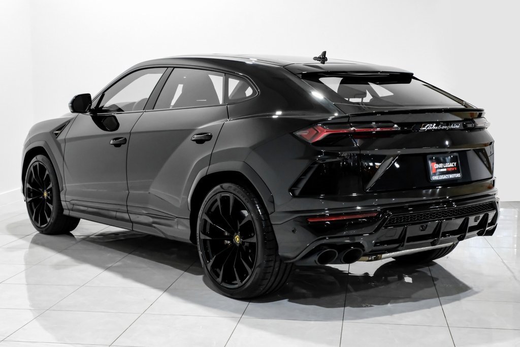 Used 2022 Lamborghini Urus image 9