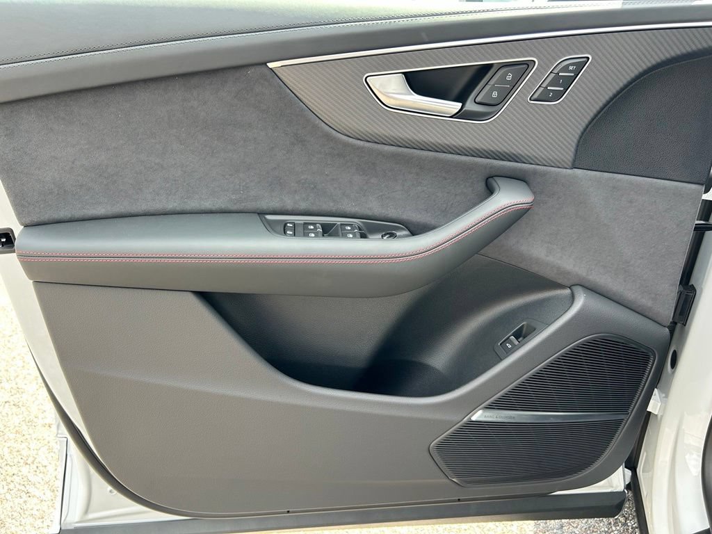 New 2026 Audi SQ8 Prestige AWD/4WD image 19