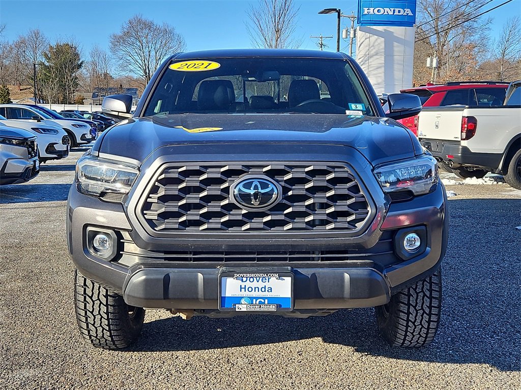 Used 2021 Toyota Tacoma TRD Off-Road image 2