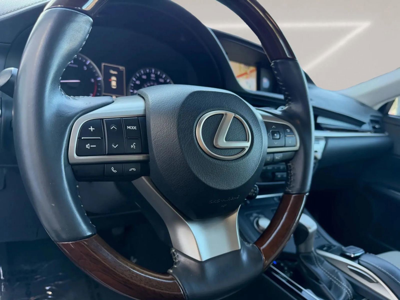 Used 2018 Lexus ES 350 w/ Navigation System Package image 25