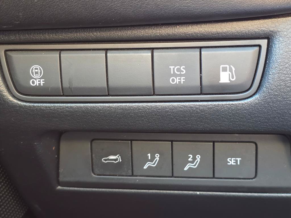 Used 2025 MAZDA CX-50 AWD 2.5 Hybrid w/ Premium Pkg image 24