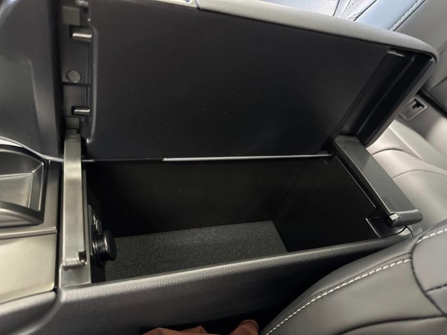 New 2026 Lexus UX 300h AWD image 31