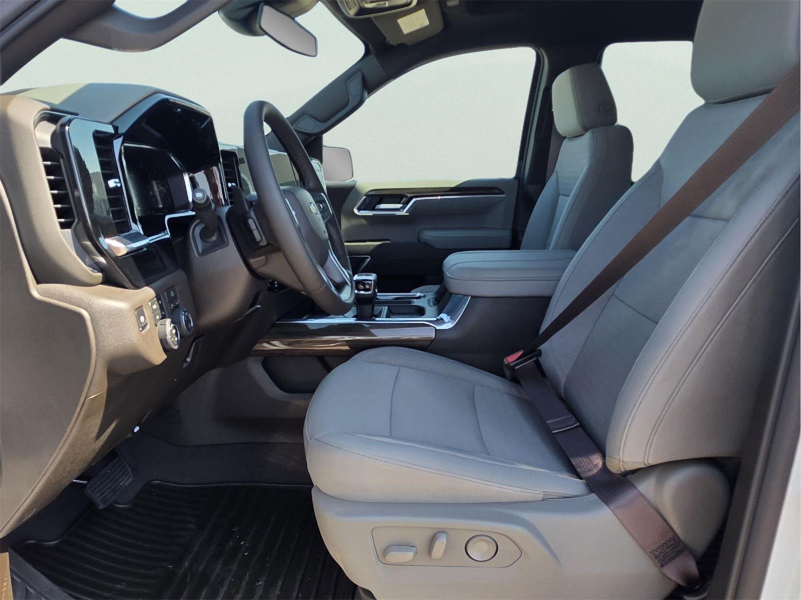 New 2026 Chevrolet Silverado 1500 LT w/ Z71 Off-Road Package AWD/4WD image 18