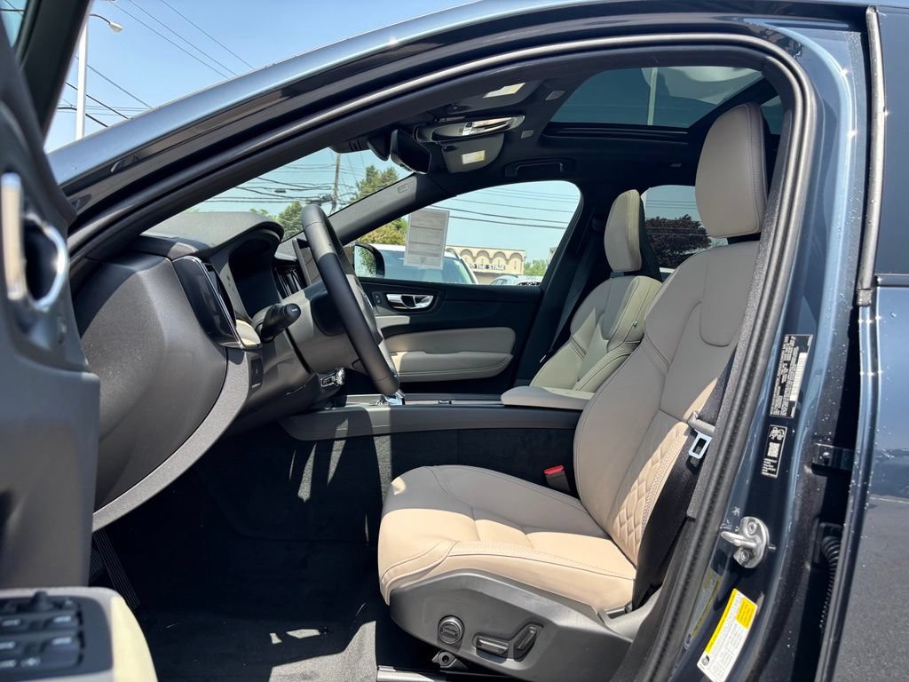 New 2026 Volvo XC60 B5 Plus w/ Protection Package Premier AWD/4WD image 15