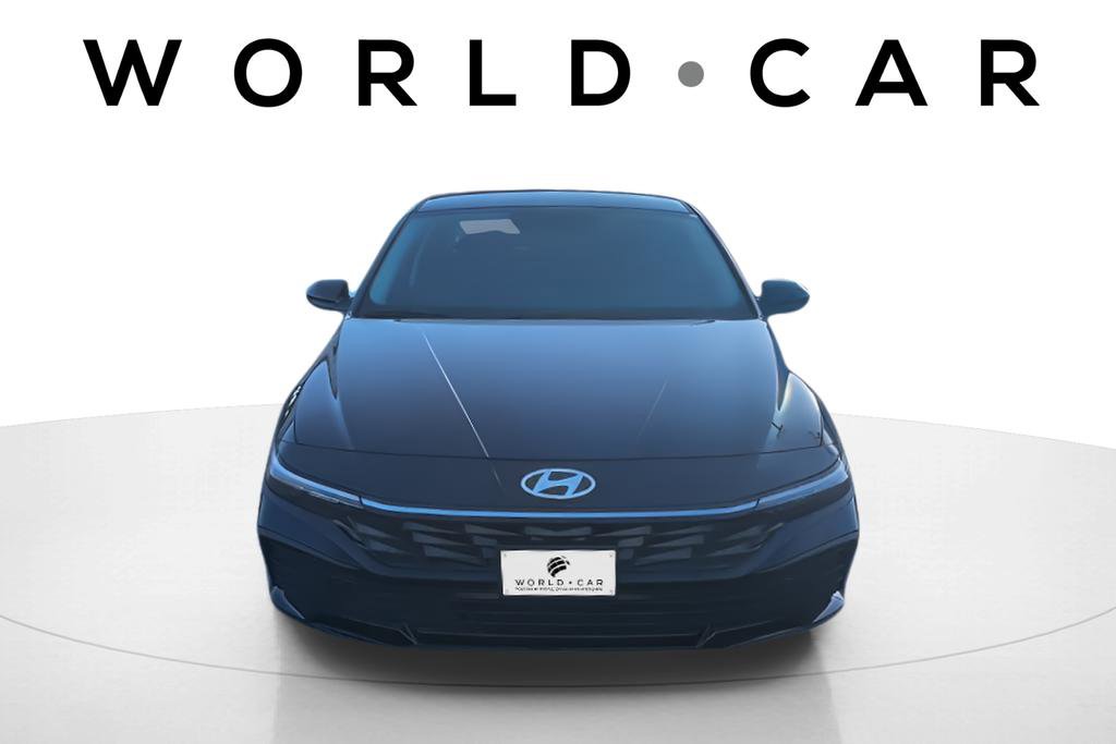 Certified 2025 Hyundai Elantra SE