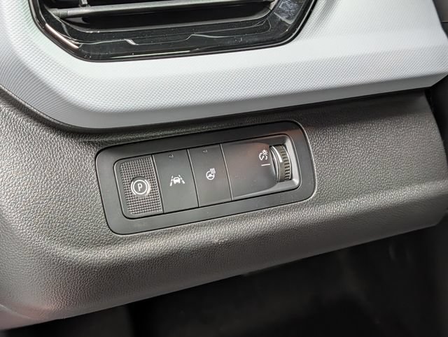 New 2027 Chevrolet Bolt RS w/ Technology Package FWD image 19
