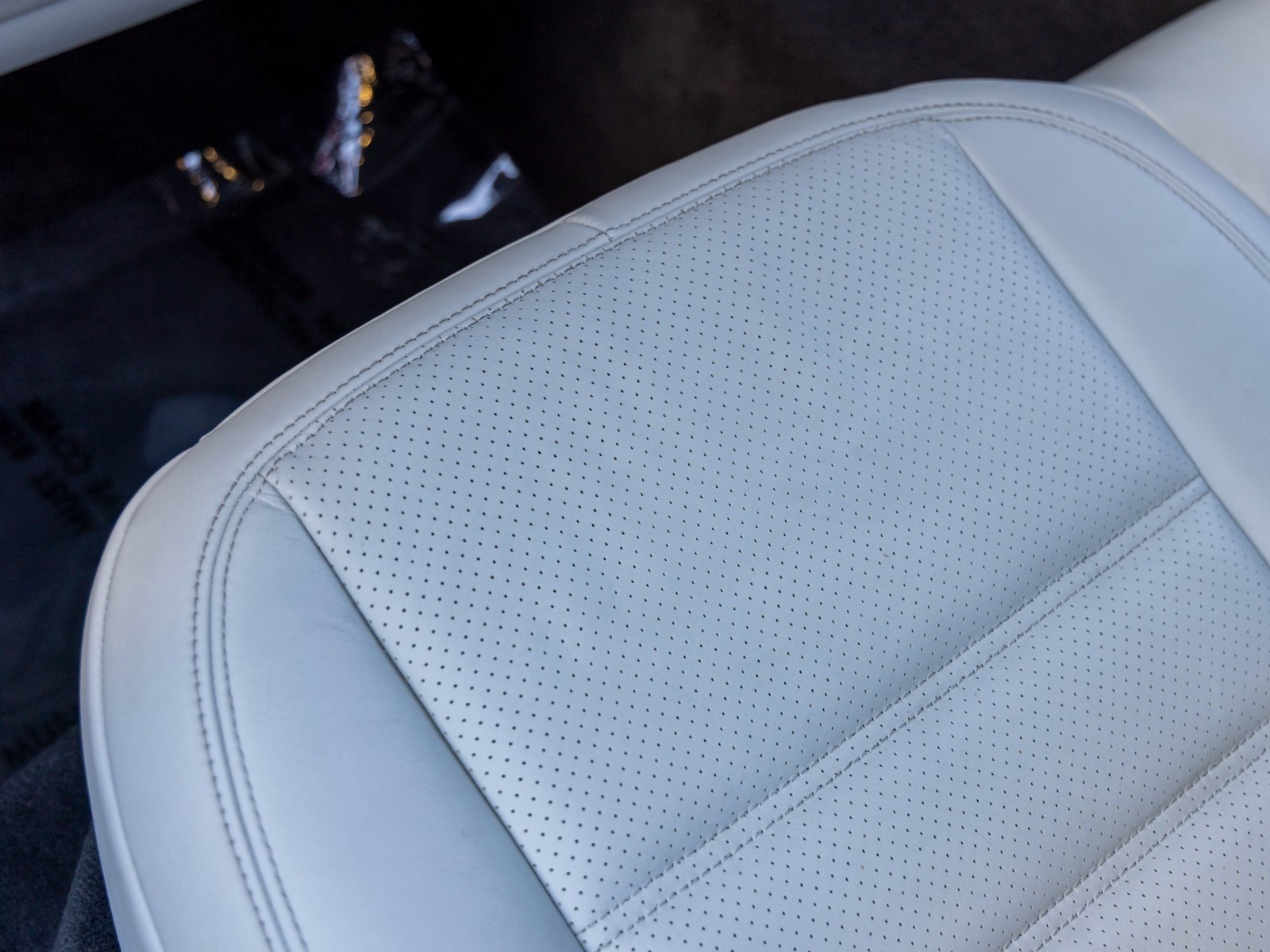 Certified 2024 Porsche Macan Turbo image 41