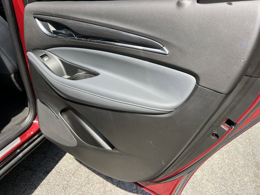 Used 2024 Buick Enclave Premium image 14