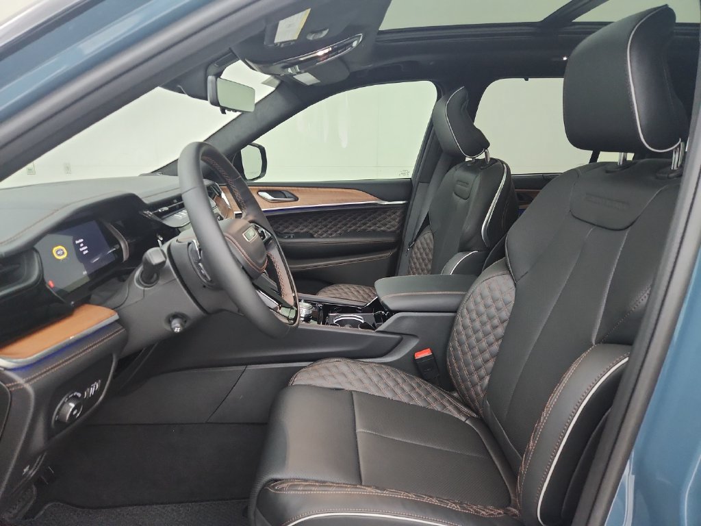 New 2027 Jeep Grand Cherokee Summit AWD/4WD image 18