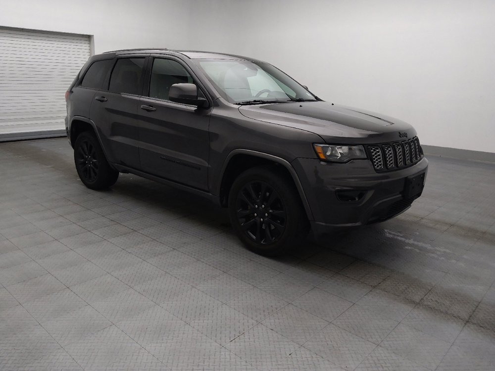 Used 2019 Jeep Grand Cherokee Altitude AWD/4WD image 11