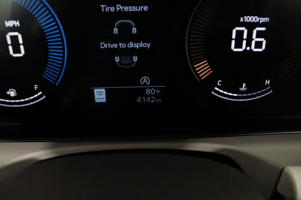 Certified 2026 Hyundai Tucson SE image 28