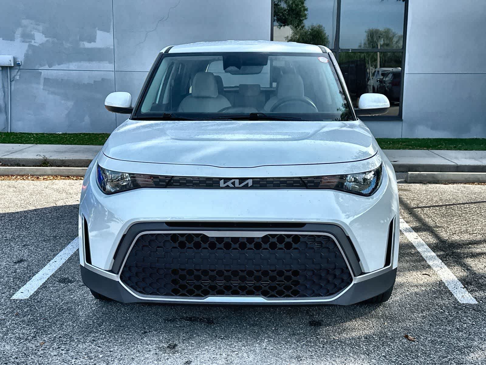 Used 2024 Kia Soul LX w/ Option Group 015 FWD image 12