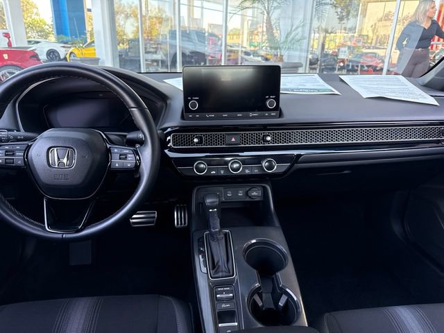Used 2025 Honda Civic Sport image 12