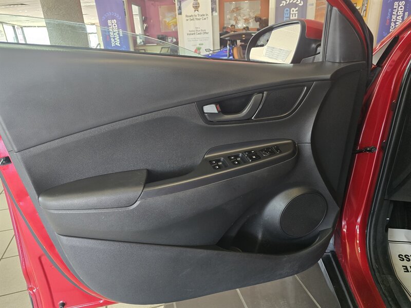 Used 2019 Hyundai Kona SE AWD/4WD image 7
