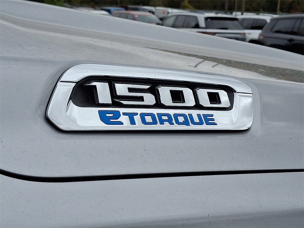 New 2026 RAM 1500 4x4 Crew Cab image 5