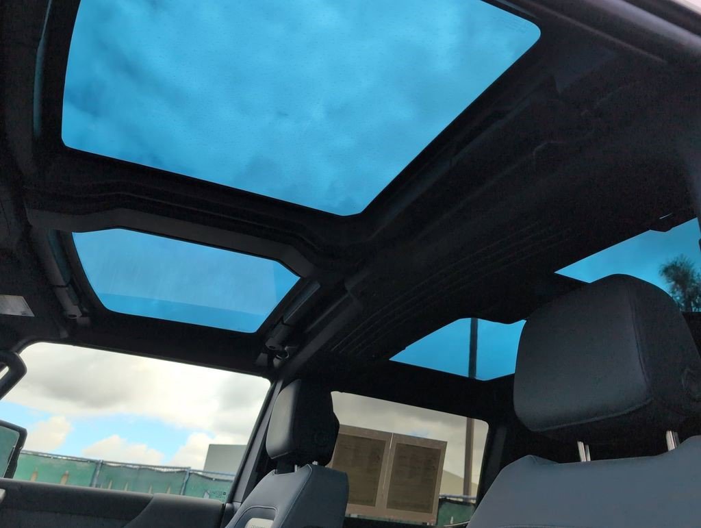Certified 2025 GMC Hummer EV 3X w/ LPO, Sport Package AWD/4WD image 18