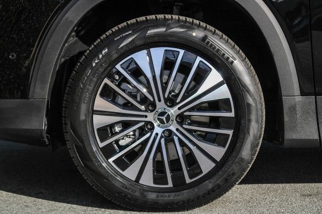 New 2025 Mercedes-Benz EQB 300 4MATIC image 11