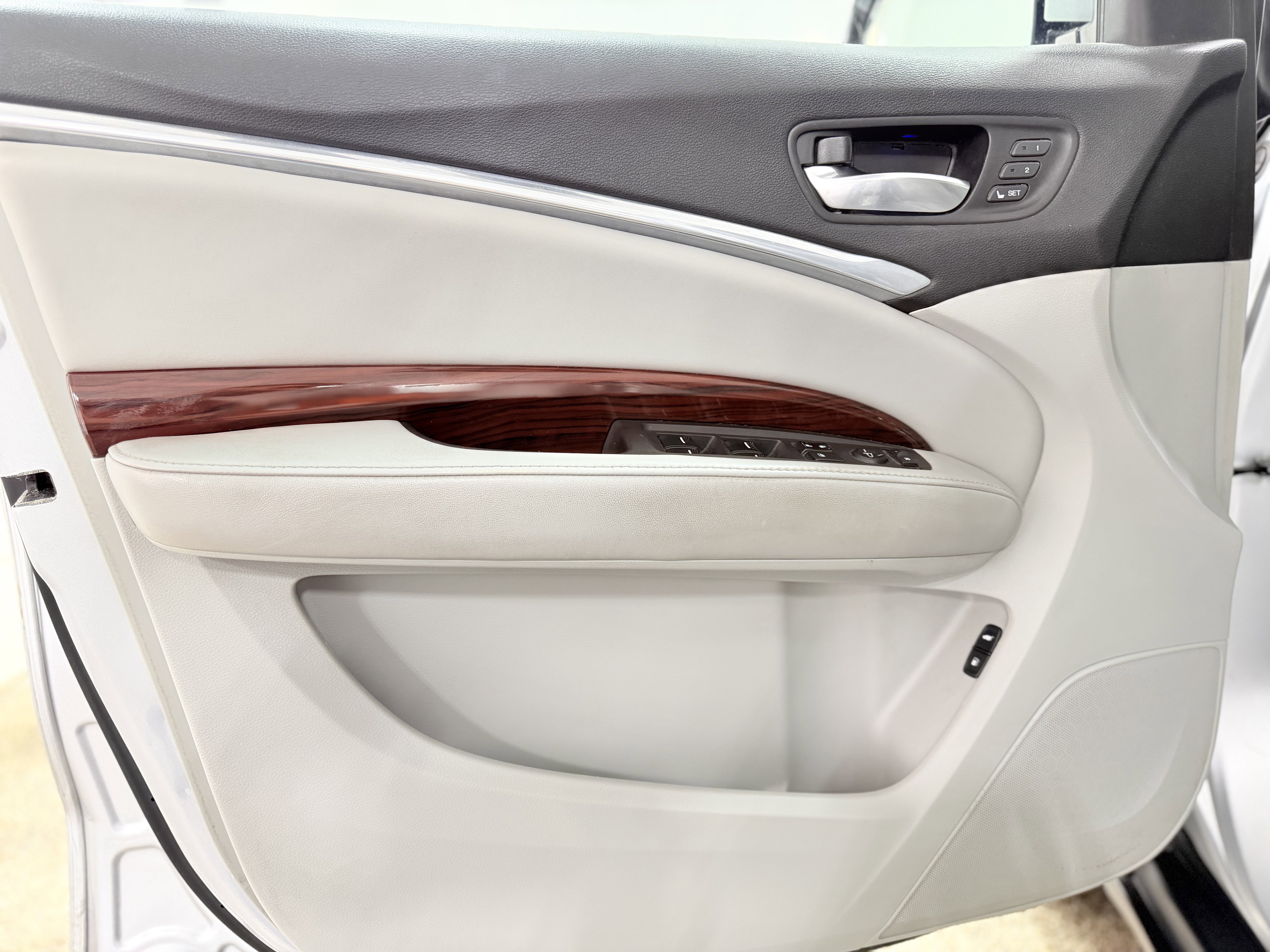 Used 2015 Acura MDX SH-AWD w/ Advance Package image 13
