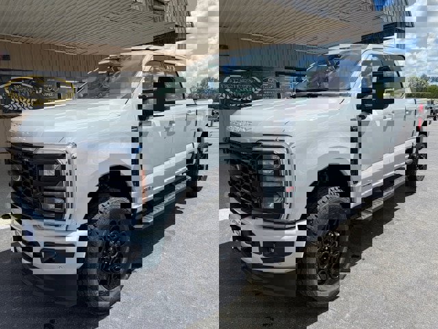 New 2025 Ford F250 Lariat w/ Lariat Ultimate Package image 3