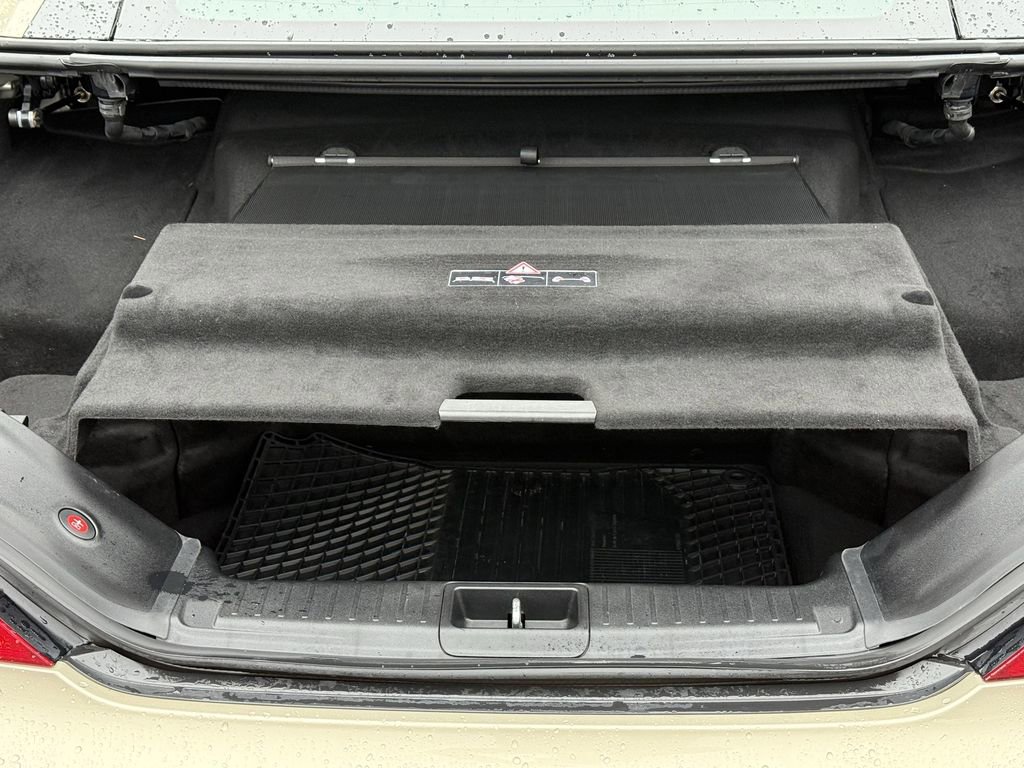 Used 2013 Mercedes-Benz SL 550 image 13