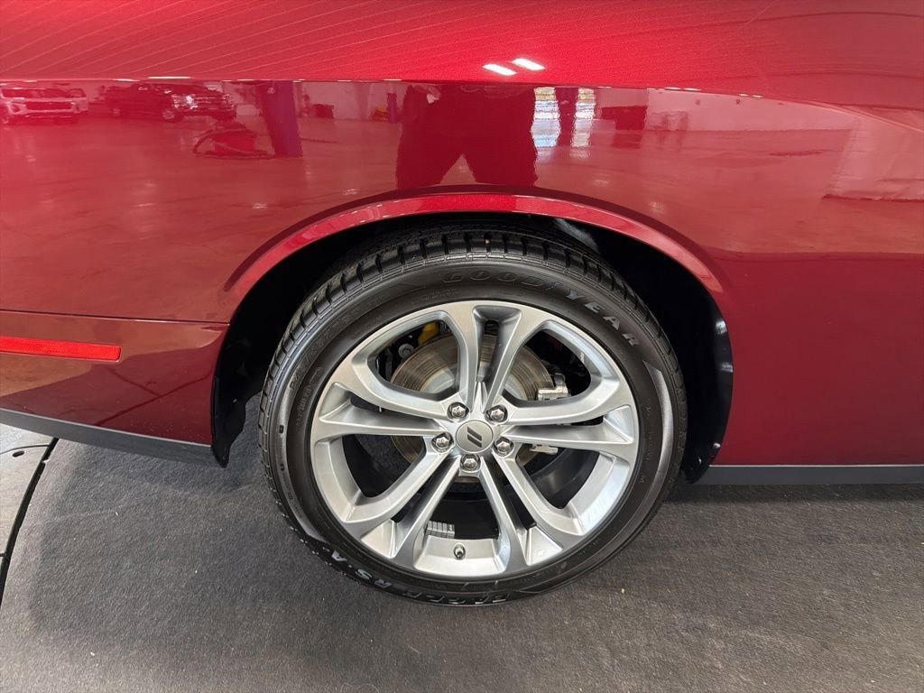 Used 2022 Dodge Challenger R/T w/ Cold Weather Group RWD image 33