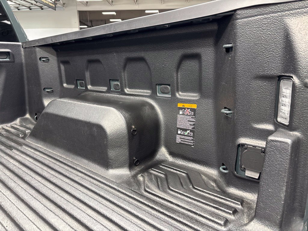 Used 2025 Chevrolet Silverado 1500 LT AWD/4WD image 37