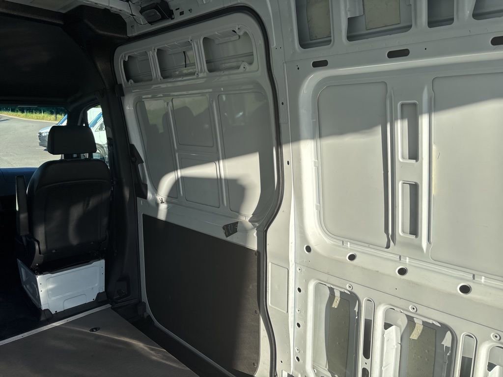 Used 2025 Mercedes-Benz Sprinter 2500 image 12