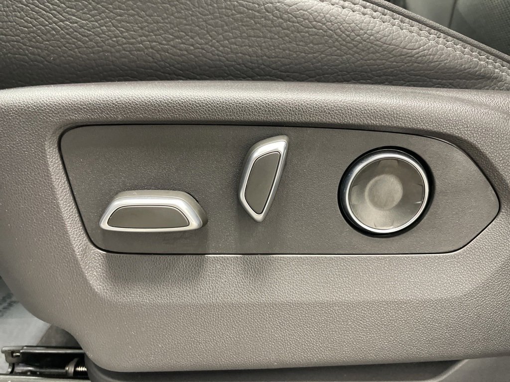 Used 2025 GMC Sierra 2500 Denali w/ Denali Reserve Package image 30