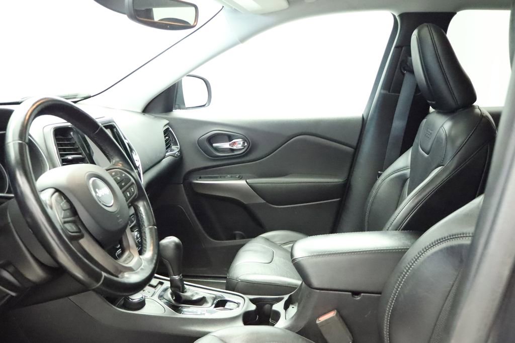 Used 2021 Jeep Cherokee Limited image 29