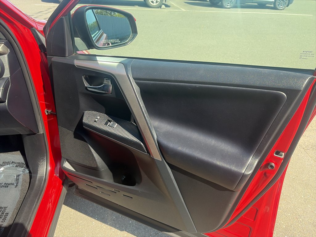 Used 2014 Toyota RAV4 Limited AWD/4WD image 20