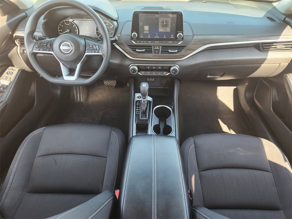Used 2024 Nissan Altima 2.5 SV image 18