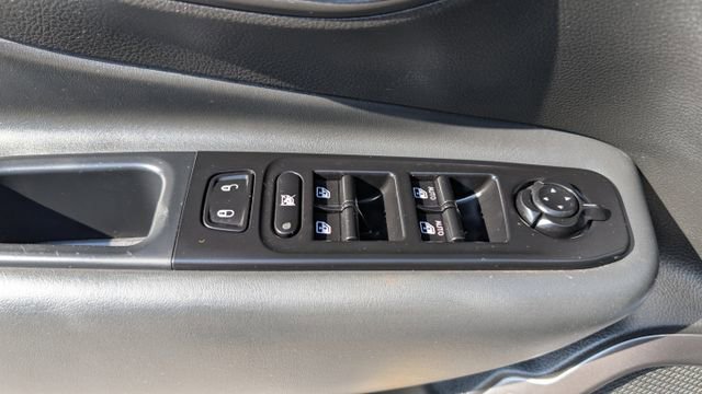 Used 2022 Jeep Renegade Latitude AWD/4WD image 16
