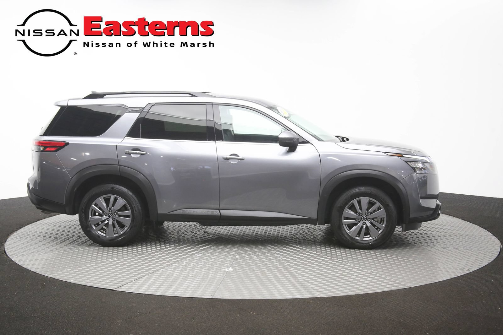 Used 2025 Nissan Pathfinder SV FWD image 46