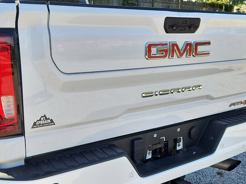 Used 2022 GMC Sierra 2500 AT4 w/ AT4 Premium Plus Package image 17