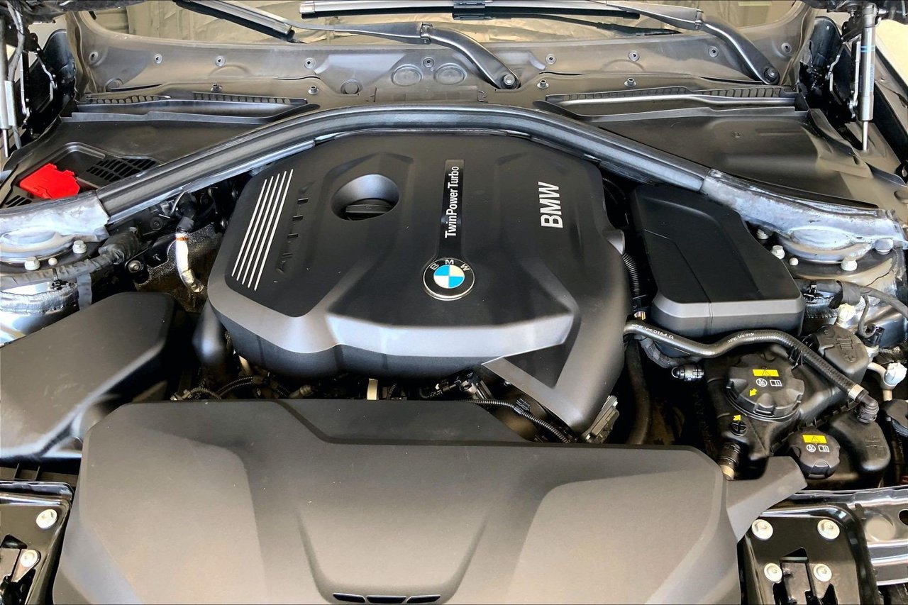 Used 2018 BMW 330i Sedan RWD image 9