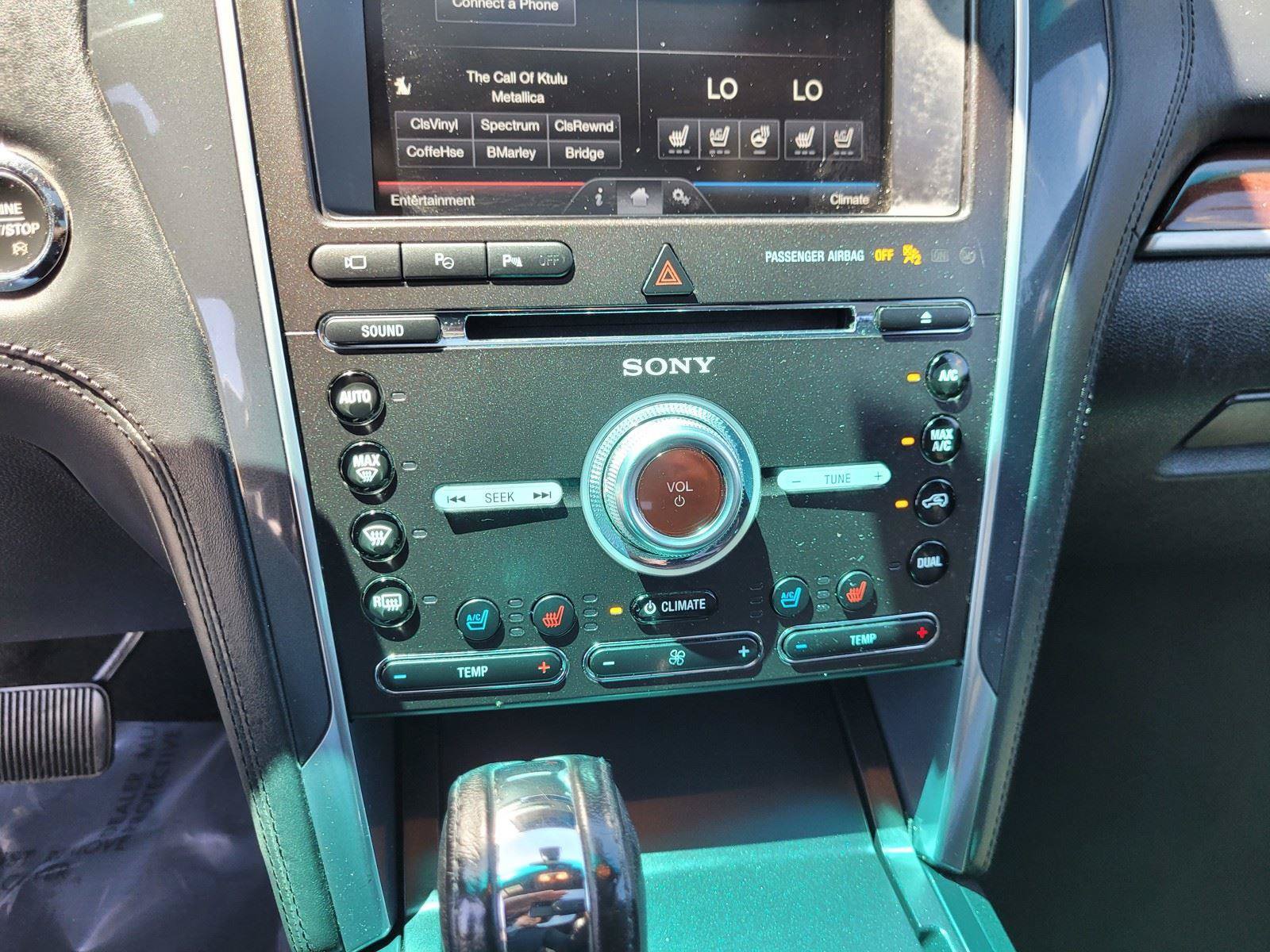 Used 2016 Ford Explorer Platinum AWD/4WD image 27
