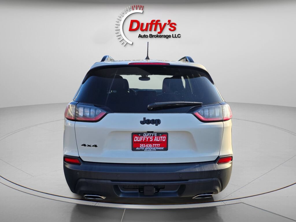 Used 2019 Jeep Cherokee Latitude Plus AWD/4WD image 18