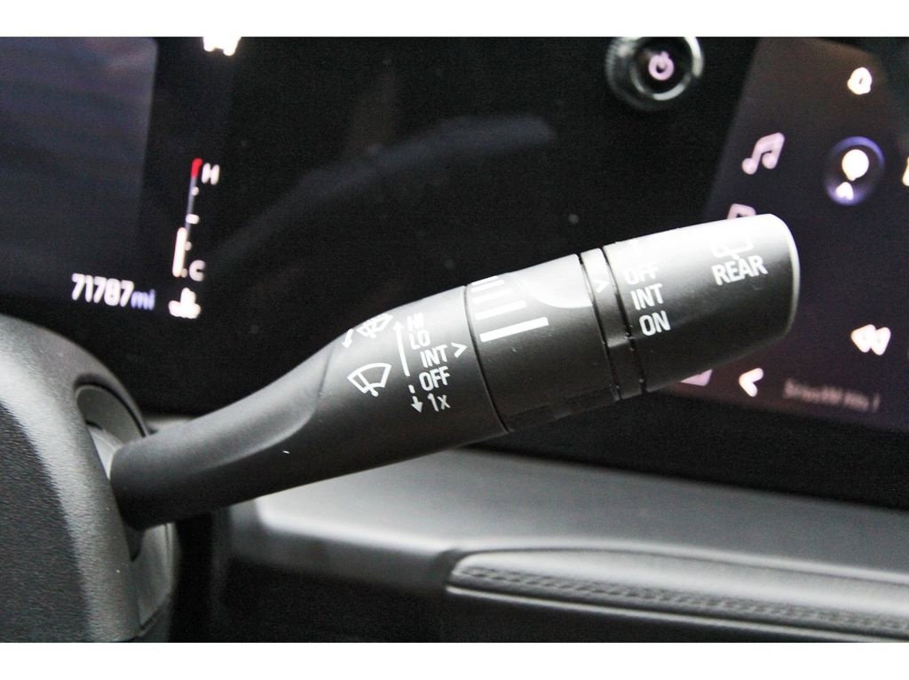 Used 2024 Buick Encore GX Sport Touring FWD image 18