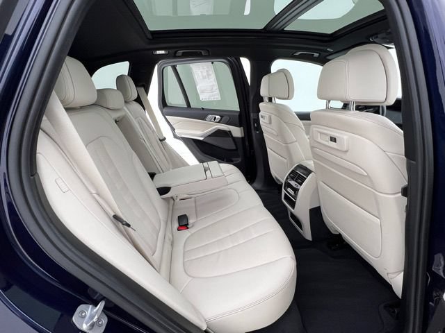 Used 2020 BMW X5 xDrive40i w/ Executive Package AWD/4WD image 16