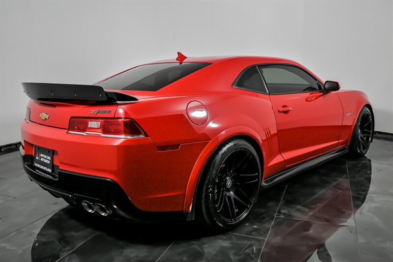 Used 2015 Chevrolet Camaro Z/28 RWD image 10