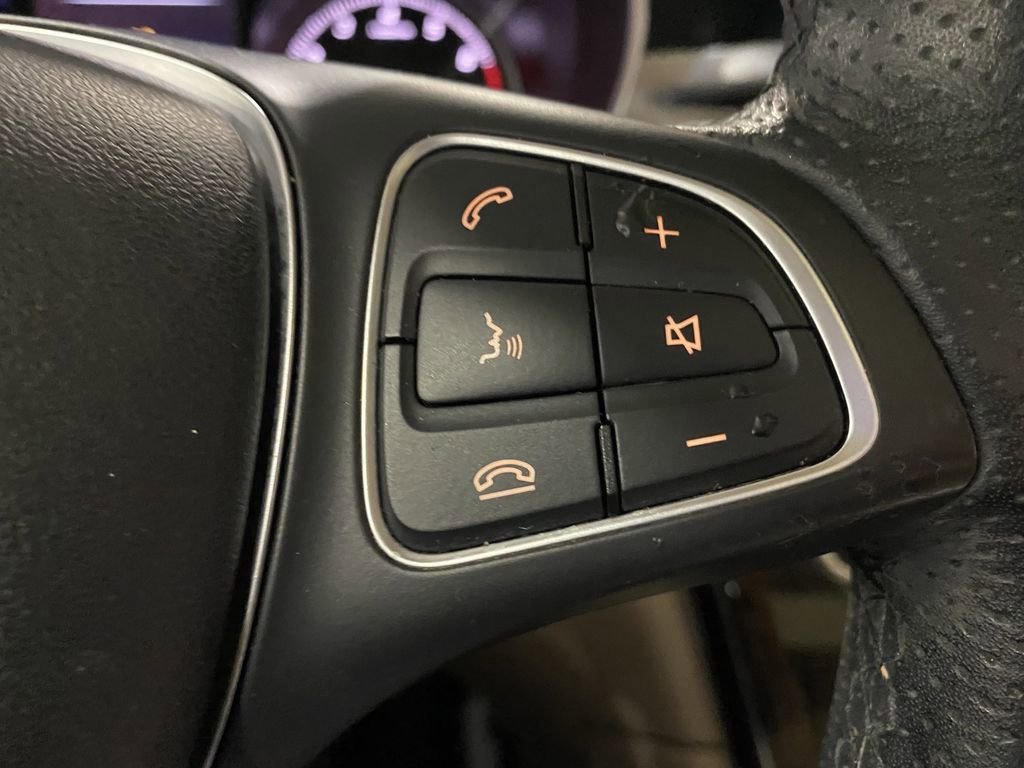 Used 2018 Mercedes-Benz GLC 300 image 9