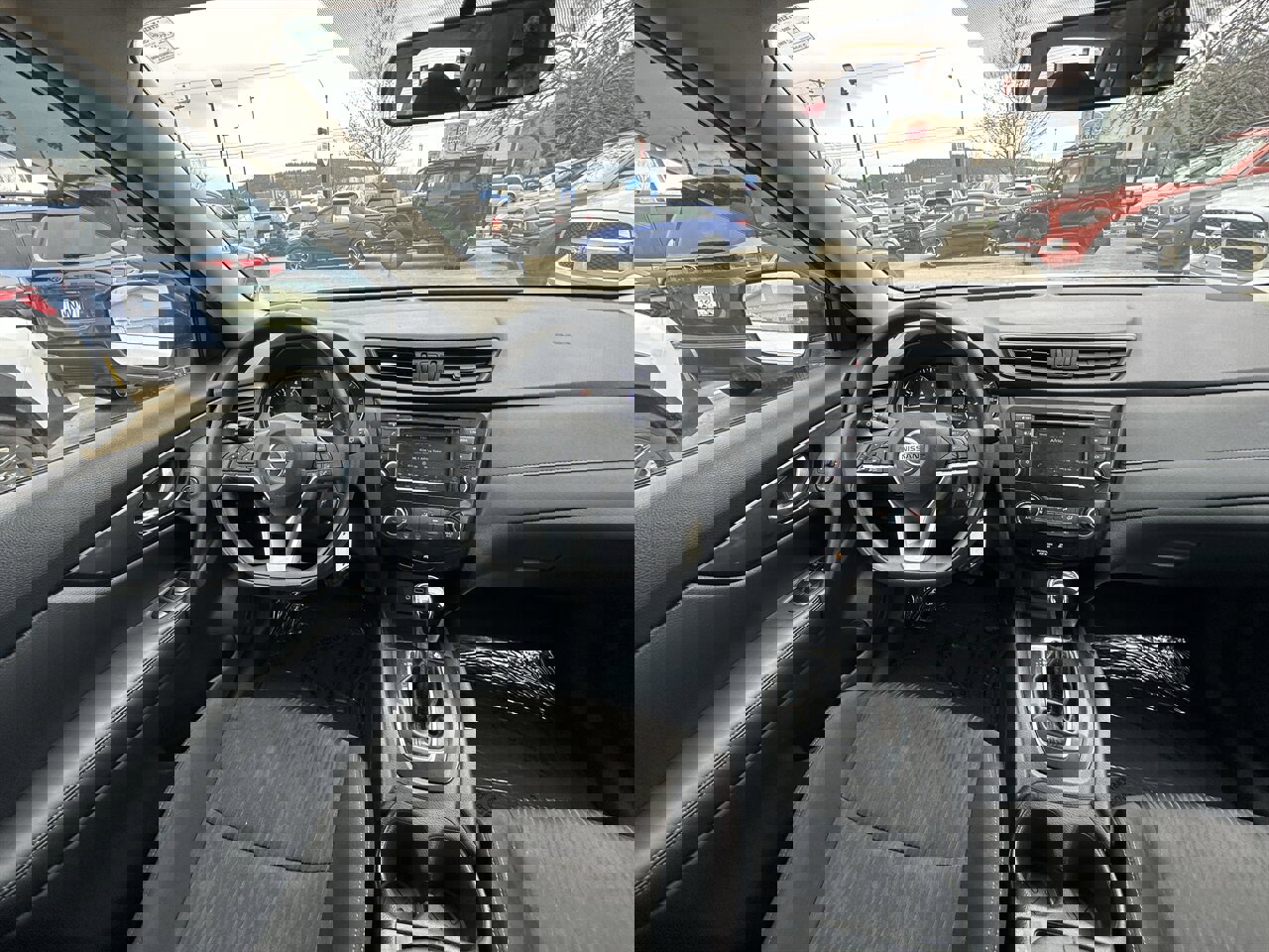 Used 2018 Nissan Rogue S image 27