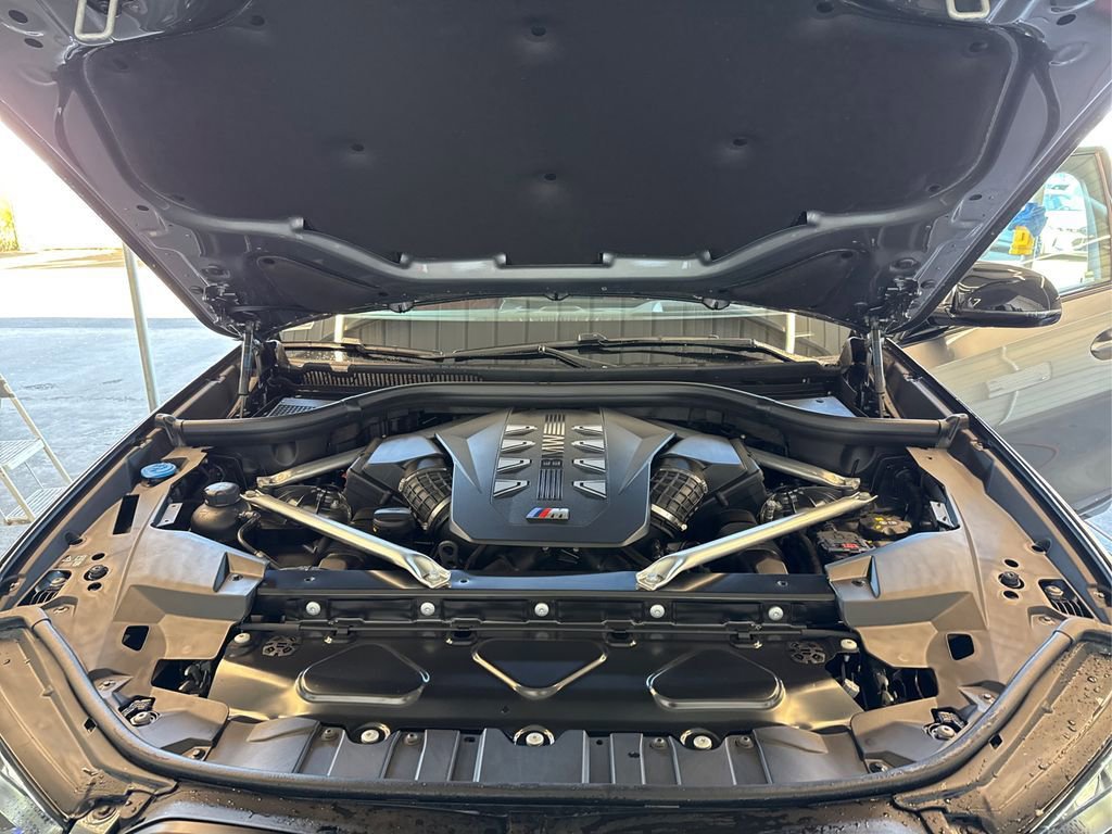 New 2026 BMW X6 M60i w/ Executive Package image 11