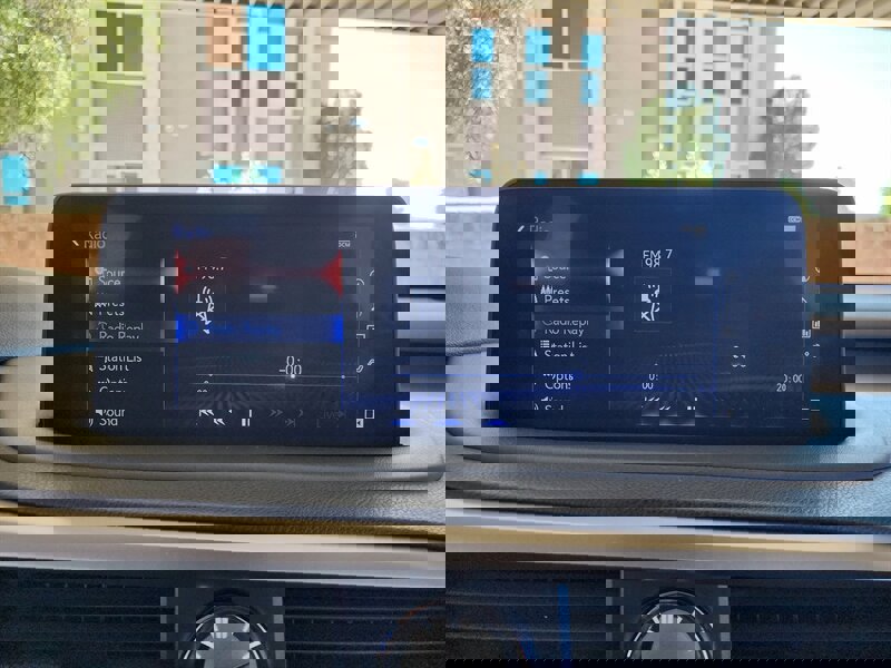 Used 2022 Lexus RX 350L w/ Premium Package image 42