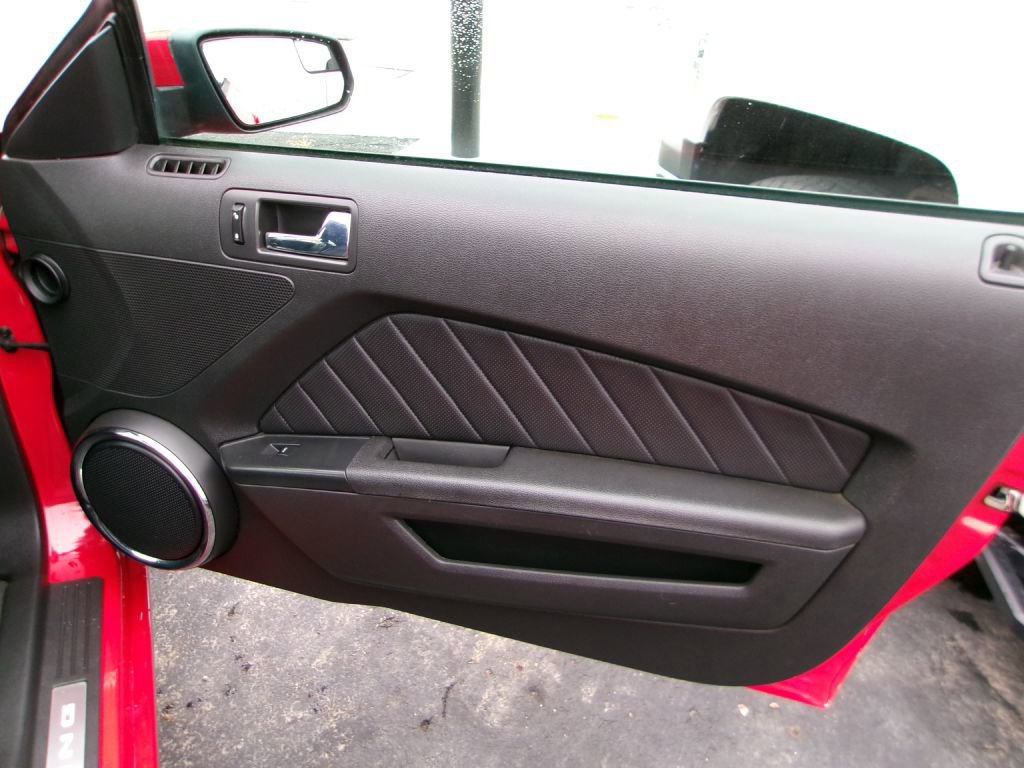 Used 2014 Ford Mustang Premium w/ Comfort Package image 12