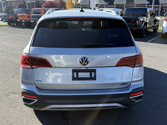 Used 2024 Volkswagen Tiguan SE R-Line image 7