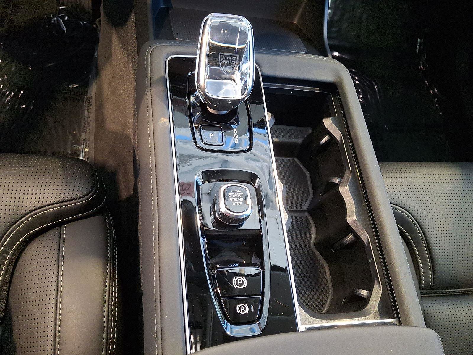 Certified 2026 Volvo XC90 T8 Ultra AWD/4WD image 10